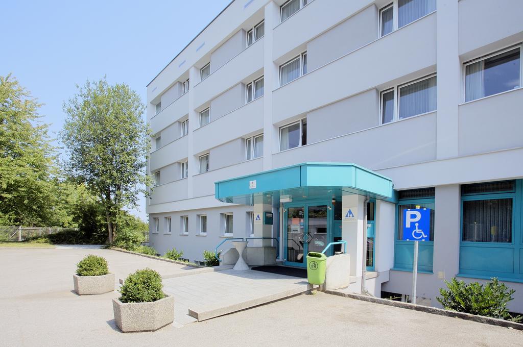 Jugendgaestehaus Линц Экстерьер фото